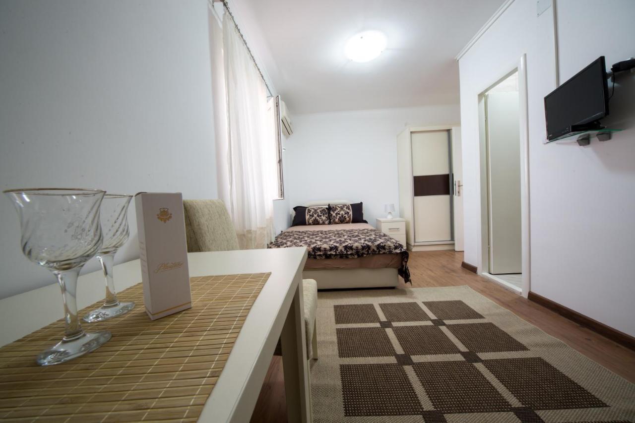 Apartments Pavicevic Tivat Habitación foto