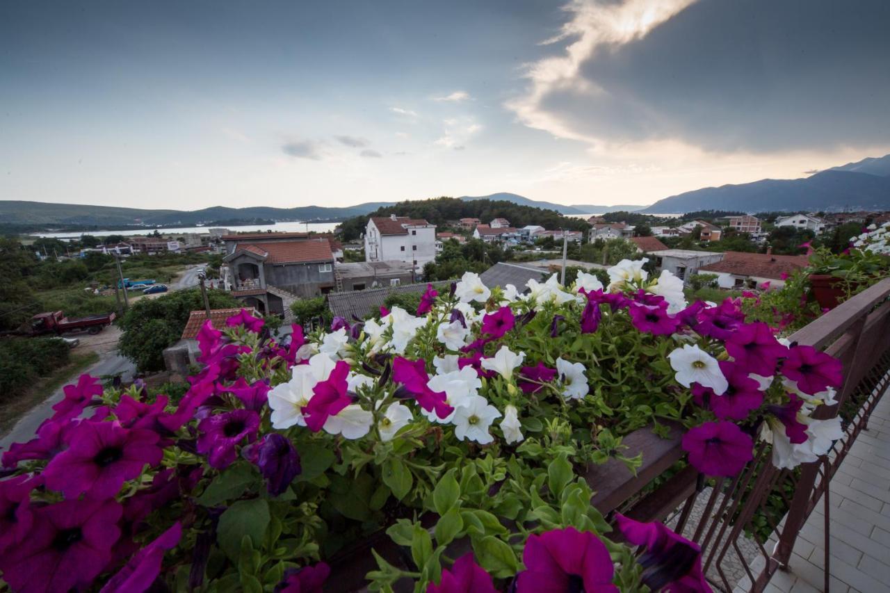 Apartments Pavicevic Tivat Habitación foto